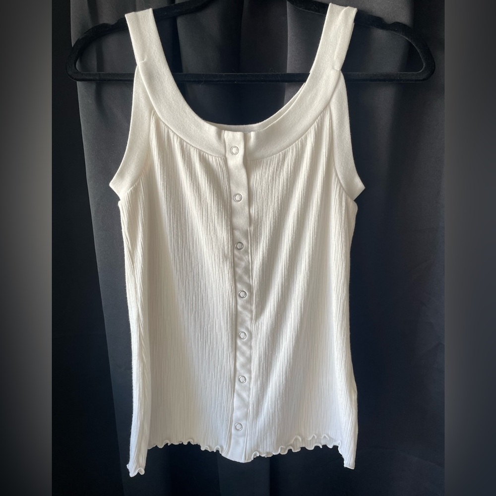 🎄Buy2Get1Free🎄White button up tank